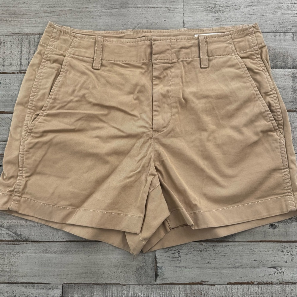 GAP Women's Tan 4” Downtown Khaki Short